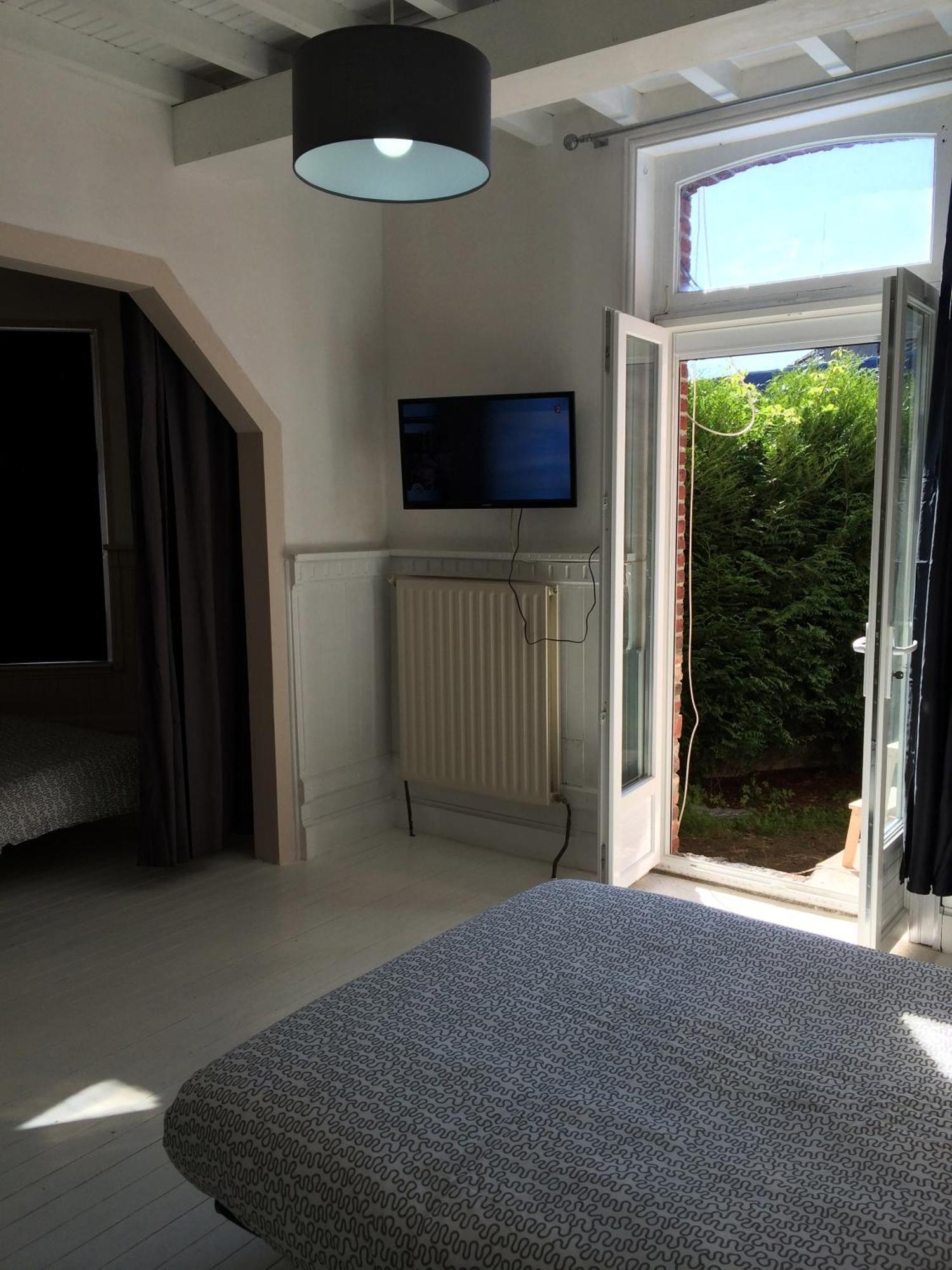Apartamento Le Gite Pien Wignehies Habitación foto
