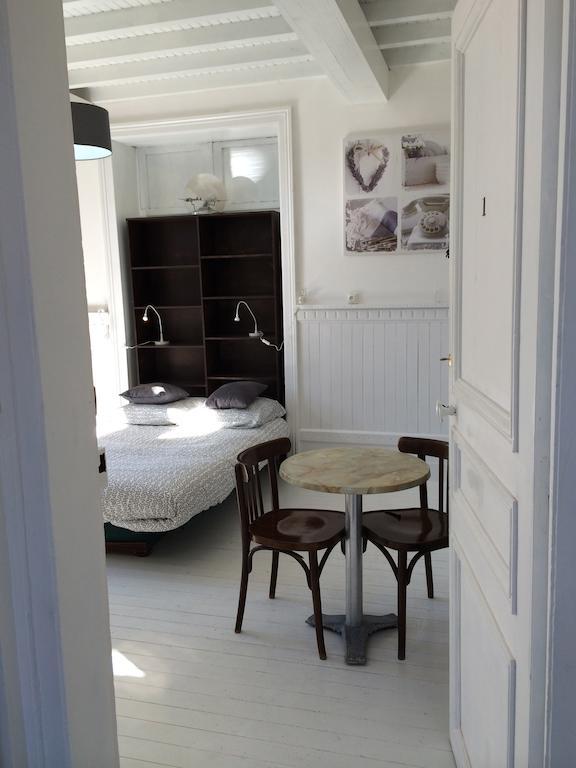 Apartamento Le Gite Pien Wignehies Habitación foto
